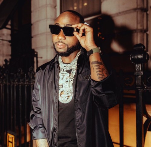 “This Nigga Is Disrespecting My Late Mother From The House My Father Gave Him!” – Davido Drags His Cousin, Dele After He Retaliated 3