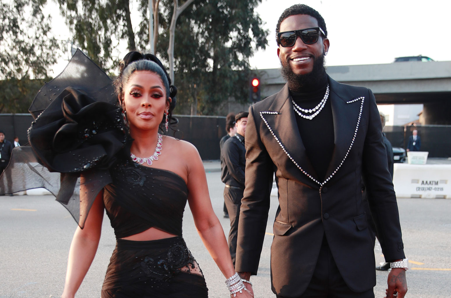 Gucci Mane Gifts Wife, Keyshia Ka’oir #413 Million Cash On Birthday 1